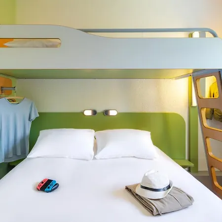 Отель Ibis Budget Clermont Ferrand Sud Обьер