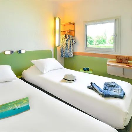 Отель Ibis Budget Clermont Ferrand Sud 2*