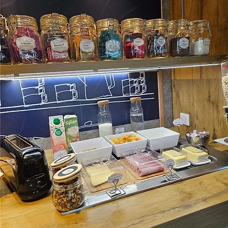 Ibis Budget Clermont Ferrand Sud Отель 2*