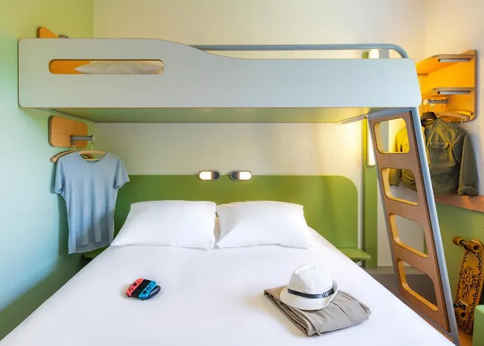 Отель Ibis Budget Clermont Ferrand Sud Обьер