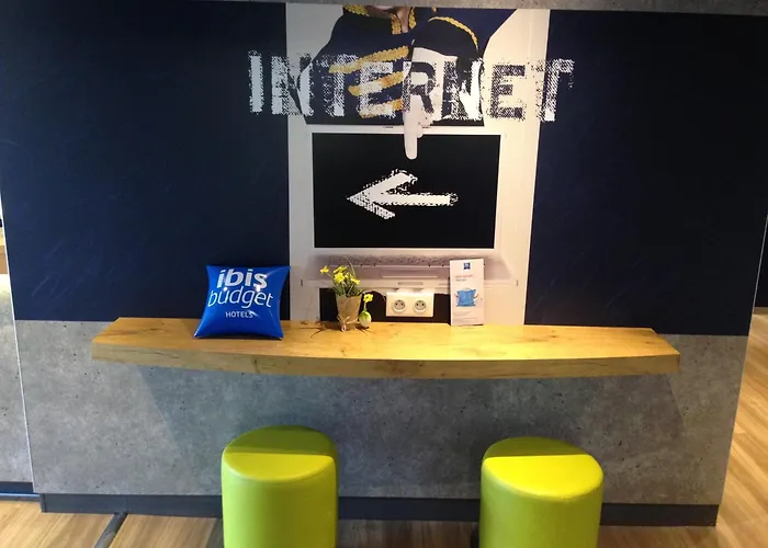 Отель Ibis Budget Clermont Ferrand Sud Обьер