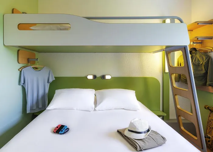 Отель Ibis Budget Clermont Ferrand Sud 2*